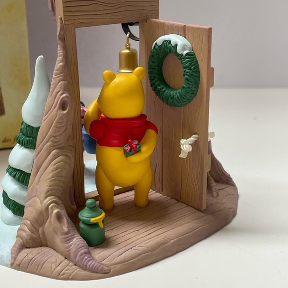 Hallmark Ornament Gift Exchange, Winnie the Pooh Collection 2005 new in box. - Picture 9 of 13
